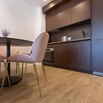 Lux Ella Apartment With Shared Pool