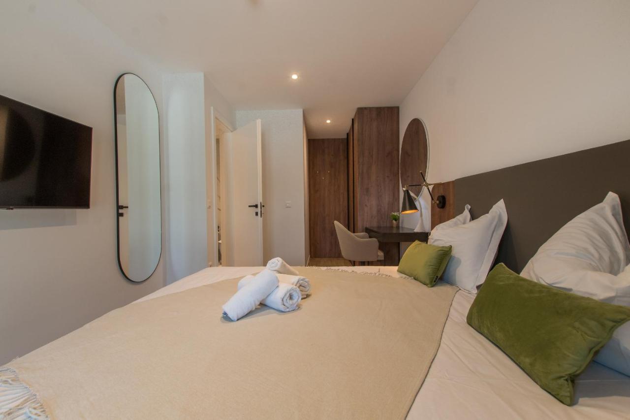 Lux Ella With Shared Pool Apartmán